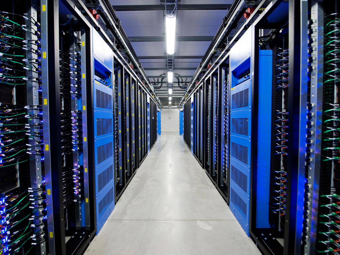 what-is-a-data-center1.jpg